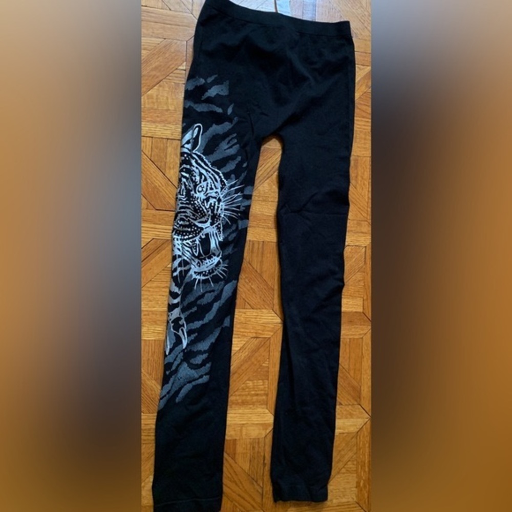 Nutshell- Tiger Leggings . Size S/M